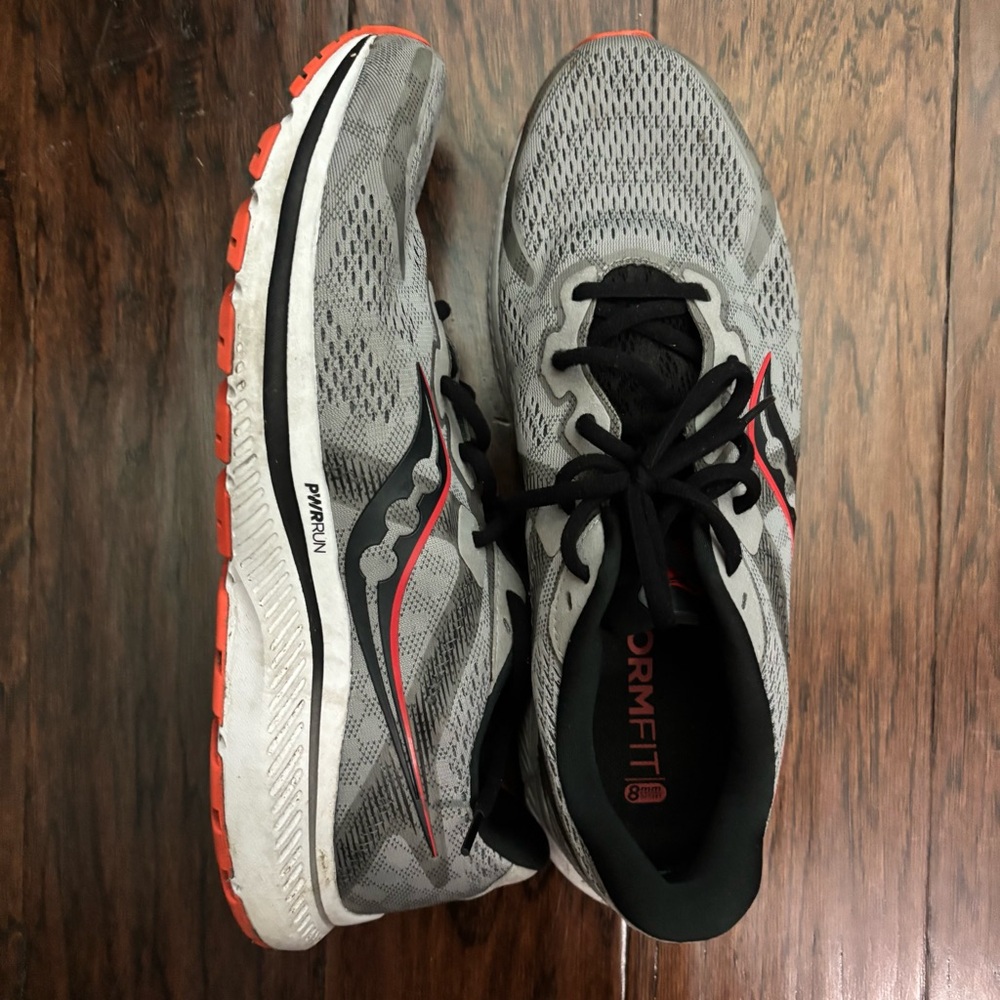 Men’s Saucony tennis shoes | Size 13 | black, gray, red